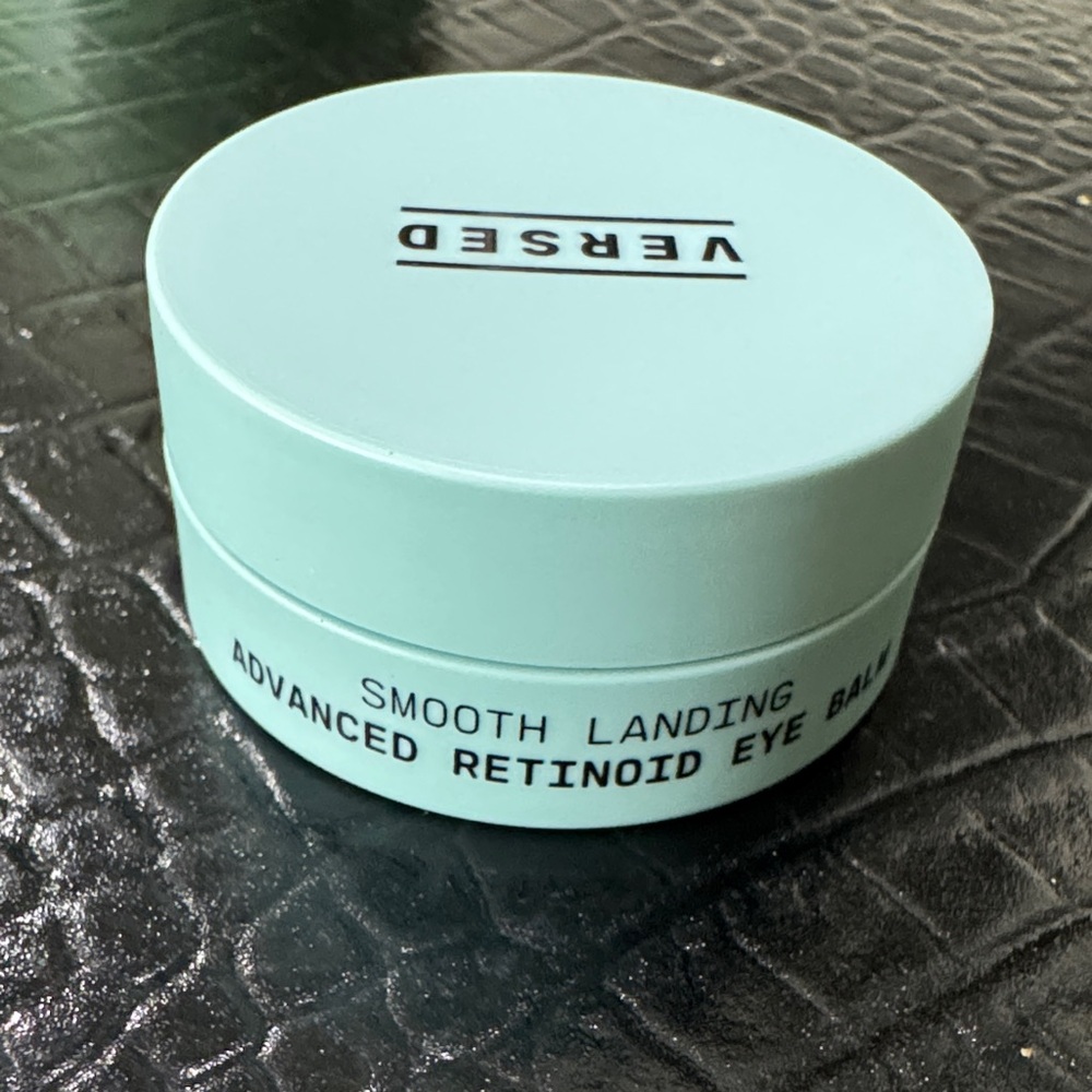 Versed Smooth Landing Advanced Retinoid Eye Balm - Picture 8 of 8